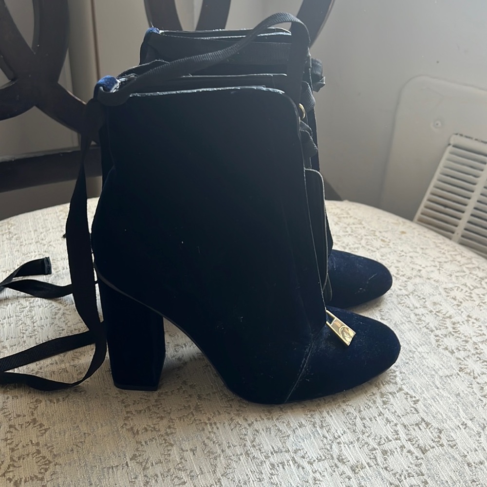 Zara booties velvet